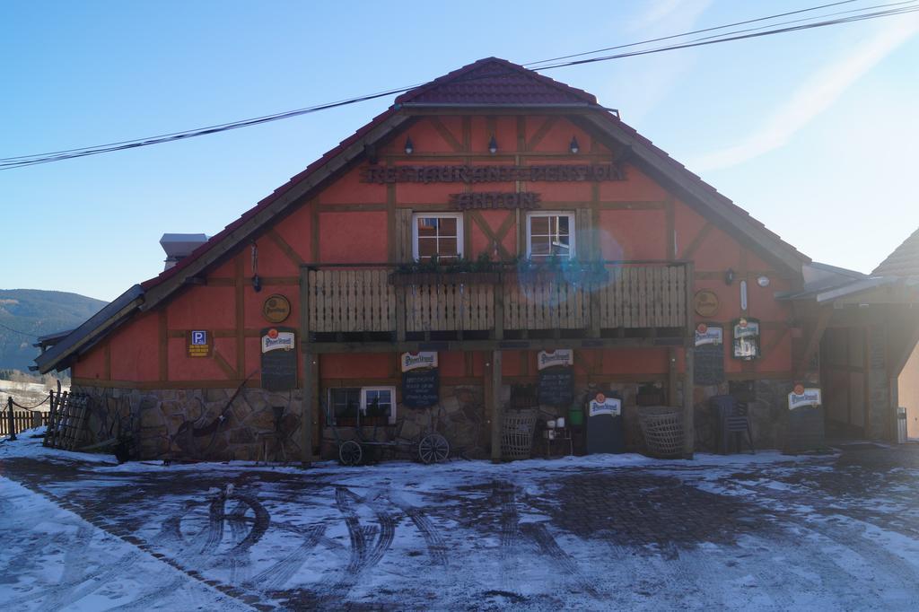Restaurant Pension-Anton Jáchymov Buitenkant foto