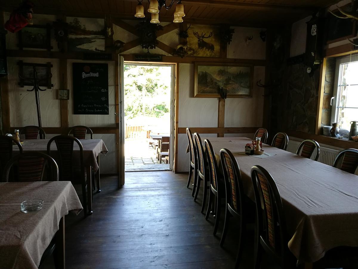 Restaurant Pension-Anton Jáchymov Buitenkant foto